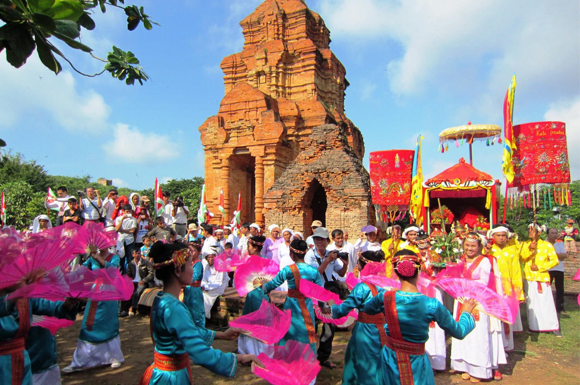 تور ایندوچاینا 41 festivals-indochina-01
