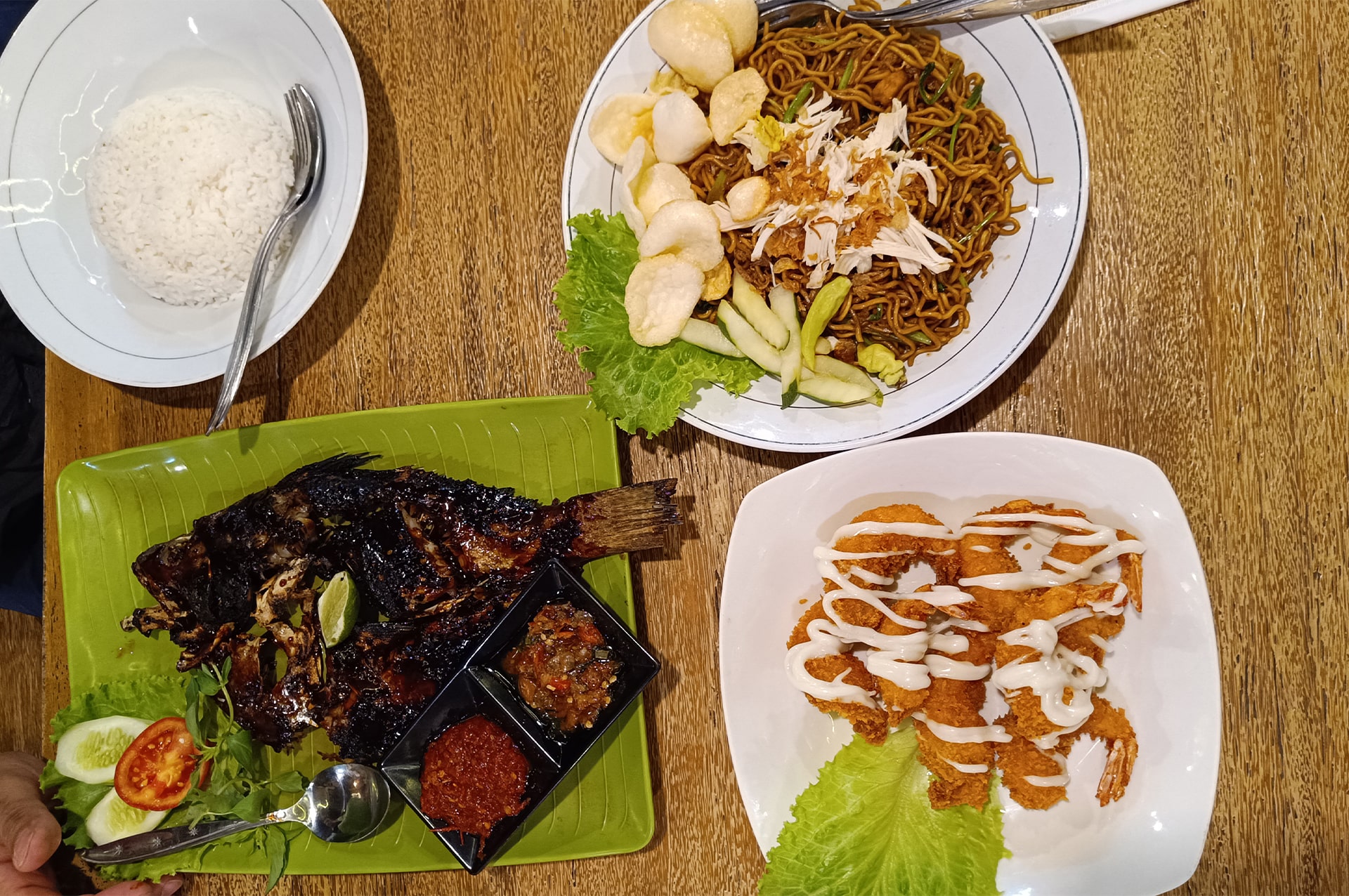 تور اندونزی 72 food-indonesia-09